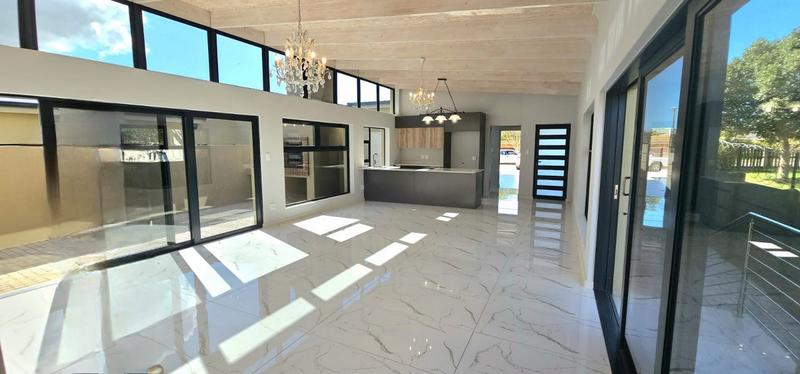 To Let 3 Bedroom Property for Rent in Hartenbos Heuwels Western Cape